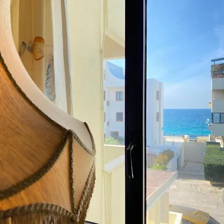 Mare Fuori Apartment *